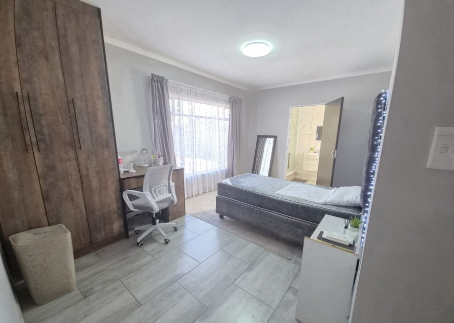 12 Bedroom Property for Sale in Universitas Ridge Free State